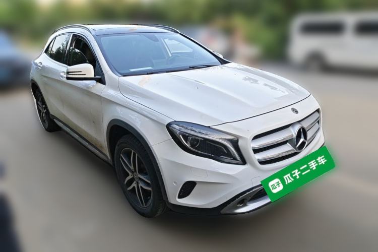 Used Mercedes-Benz GLA 2016 GLA 200 Fashion Model Front Right 45 Deg
