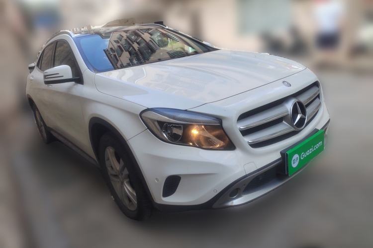 Used Mercedes-Benz GLA 2016 GLA 200 Sport Edition Front Right 45 Deg