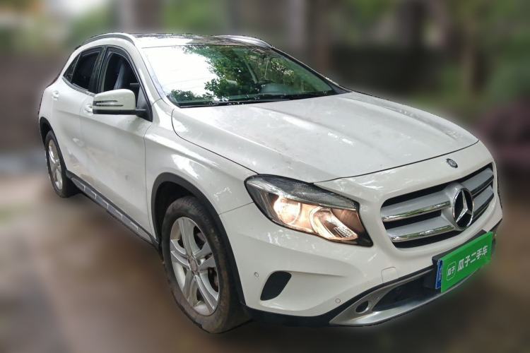 Used Mercedes-Benz GLA 2016 GLA 200 Sport Edition Front Right 45 Deg
