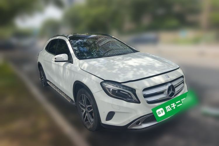 Used Mercedes-Benz GLA 2016 GLA 200 Fashion Model Front Right 45 Deg