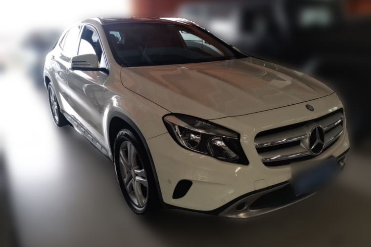 Used Mercedes-Benz GLA 2016 GLA 200 Sport Edition Front Right 45 Deg