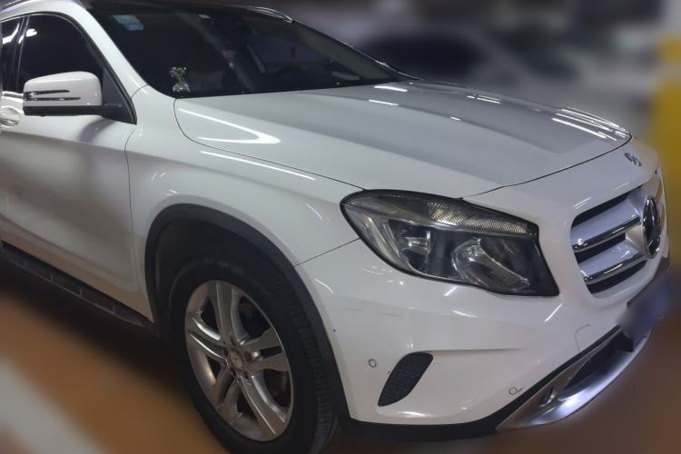Used Mercedes-Benz GLA 2016 GLA 200 Sport Edition Front Right 45 Deg