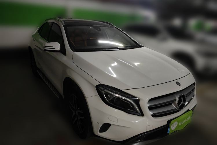 Used Mercedes-Benz GLA 2016 GLA 200 Fashion Model Front Right 45 Deg