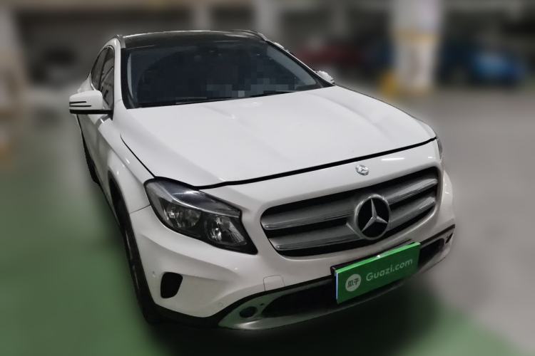 Used Mercedes-Benz GLA 2016 GLA 200 Sport Edition Front Right 45 Deg