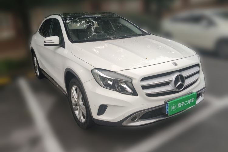 Used Mercedes-Benz GLA 2016 GLA 200 Sport Edition Front Right 45 Deg
