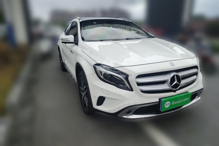 Used Mercedes-Benz GLA 2016 GLA 220 4MATIC Fashion Edition Front Right 45 Deg