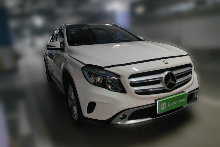 Used Mercedes-Benz GLA 2016 GLA 200 Sport Edition Front Right 45 Deg