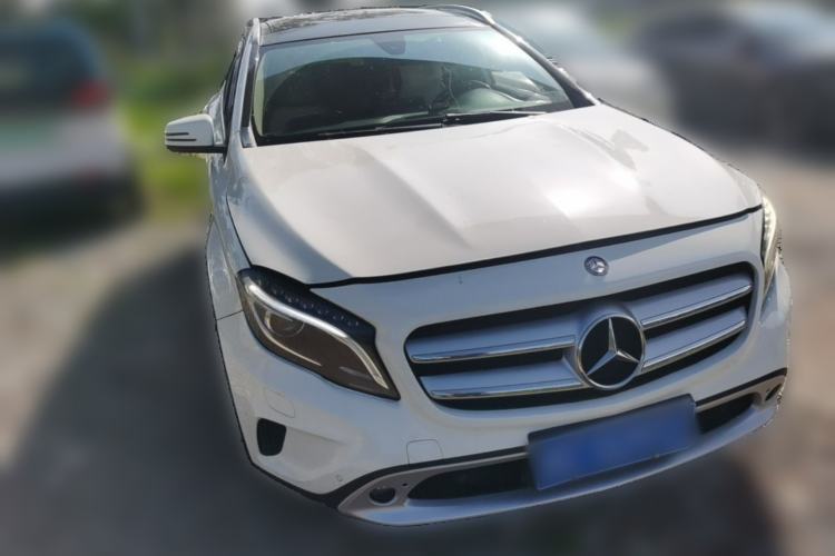 Used Mercedes-Benz GLA 2016 GLA 200 Fashion Model Front Right 45 Deg