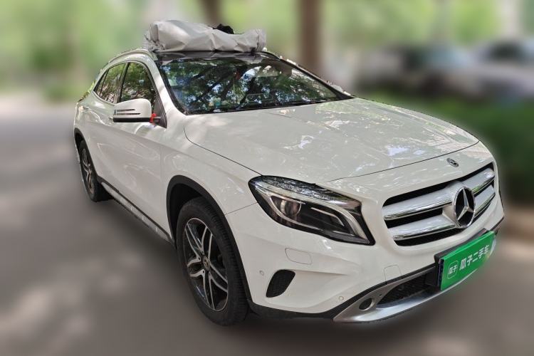 Used Mercedes-Benz GLA 2016 GLA 200 Fashion Model Front Right 45 Deg