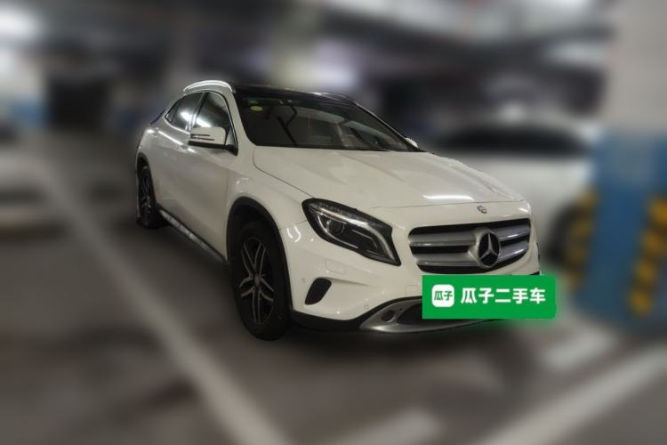Used Mercedes-Benz GLA 2016 GLA 200 Fashion Model Front Right 45 Deg