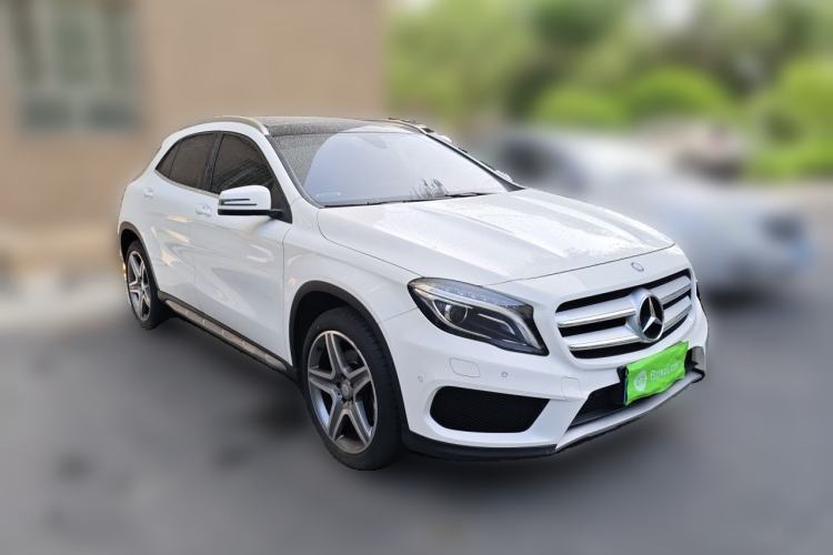 Used Mercedes-Benz GLA 2016 GLA 260 4MATIC Sport Edition Front Right 45 Deg