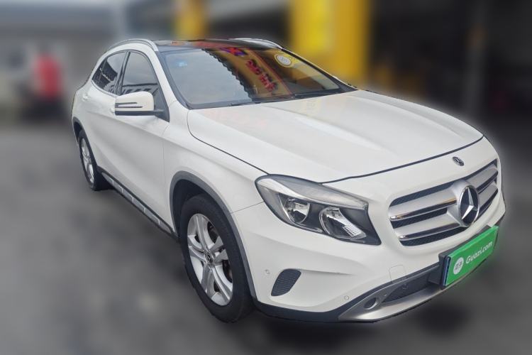 Used Mercedes-Benz GLA 2016 GLA 200 Sport Edition Front Right 45 Deg