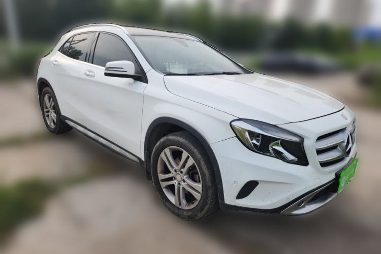 Used Mercedes-Benz GLA 2016 GLA 200 Sport Edition Front Right 45 Deg