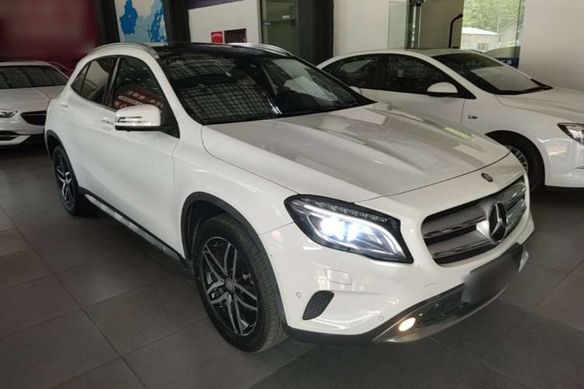 Used Mercedes-Benz GLA 2016 GLA 220 4MATIC Fashion Edition Front Right 45 Deg