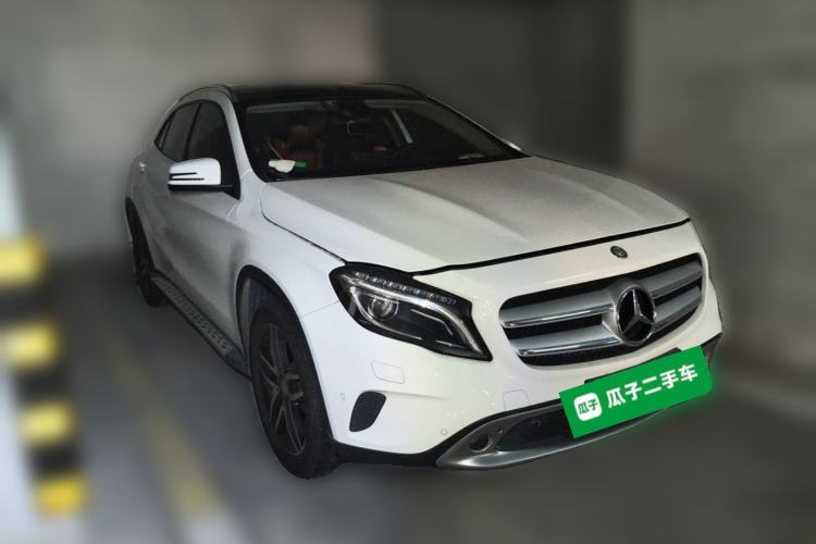 Used Mercedes-Benz GLA 2016 GLA 200 Fashion Model Front Right 45 Deg