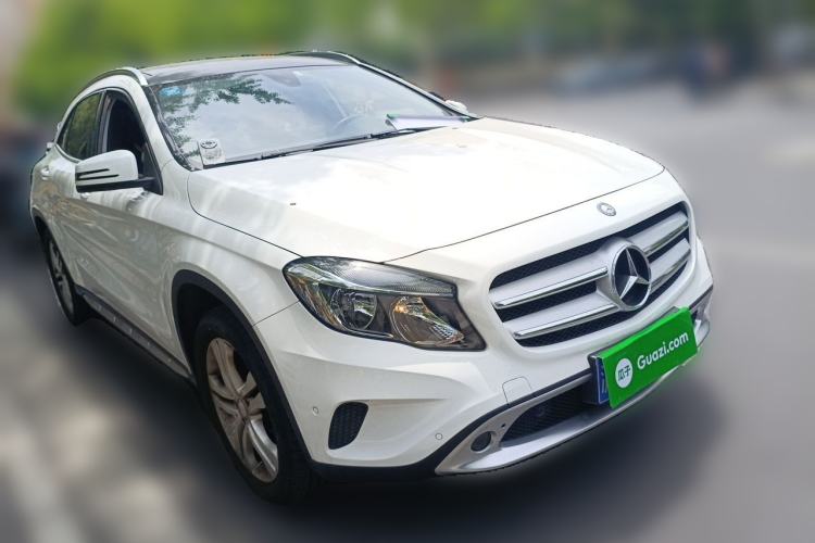 Used Mercedes-Benz GLA 2016 GLA 200 Sport Edition Front Right 45 Deg