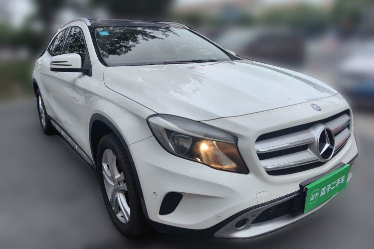 Used Mercedes-Benz GLA 2016 GLA 200 Sport Edition Front Right 45 Deg