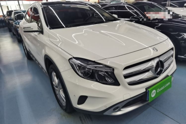 Used Mercedes-Benz GLA 2016 GLA 200 Sport Edition Front Right 45 Deg