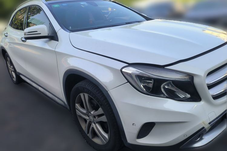 Used Mercedes-Benz GLA 2016 GLA 200 Sport Edition Front Right 45 Deg