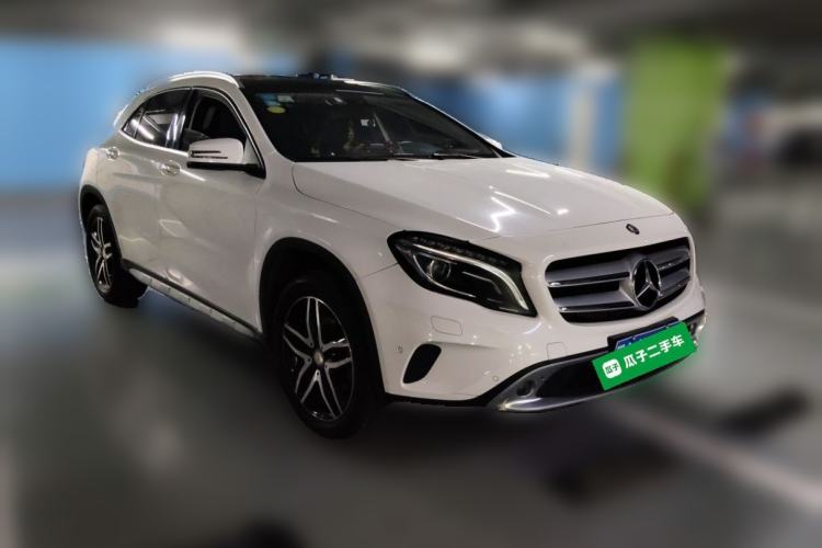 Used Mercedes-Benz GLA 2016 GLA 200 Fashion Model Front Right 45 Deg