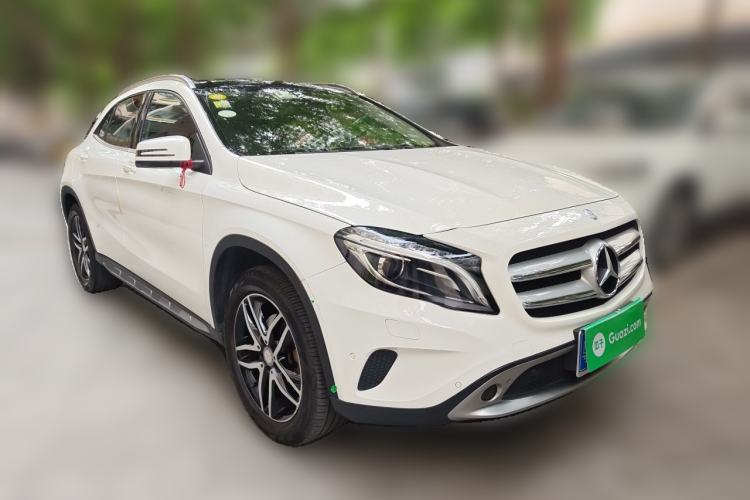 Used Mercedes-Benz GLA 2016 GLA 220 4MATIC Fashion Edition Front Right 45 Deg