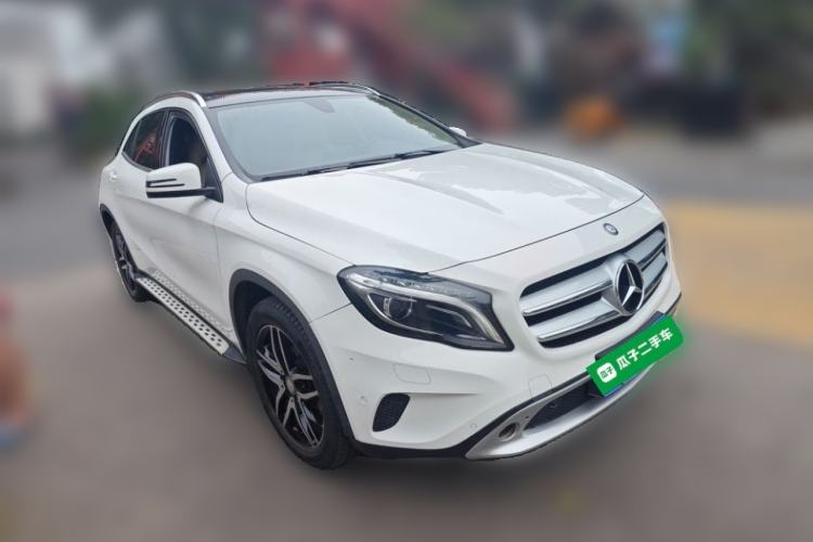 Used Mercedes-Benz GLA 2016 GLA 200 Fashion Model Front Right 45 Deg