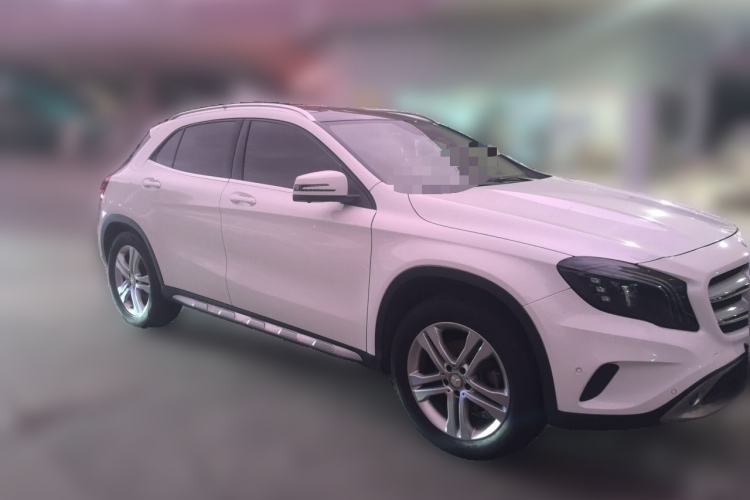 Used Mercedes-Benz GLA 2016 GLA 200 Sport Edition Front Right 45 Deg