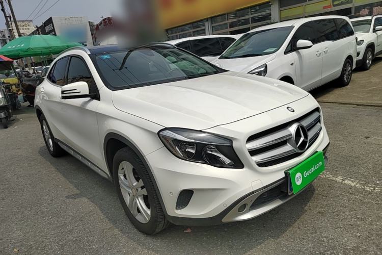 Used Mercedes-Benz GLA 2016 GLA 200 Sport Edition Front Right 45 Deg