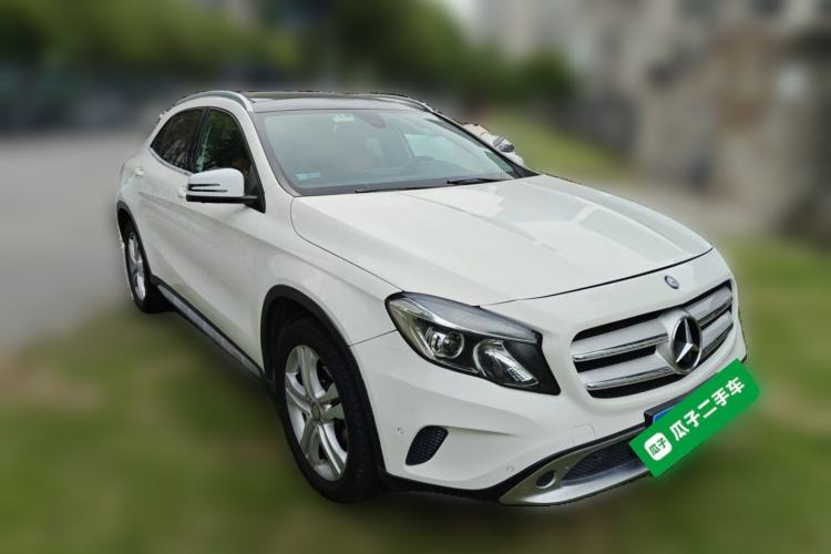 Used Mercedes-Benz GLA 2016 GLA 200 Sport Edition Front Right 45 Deg
