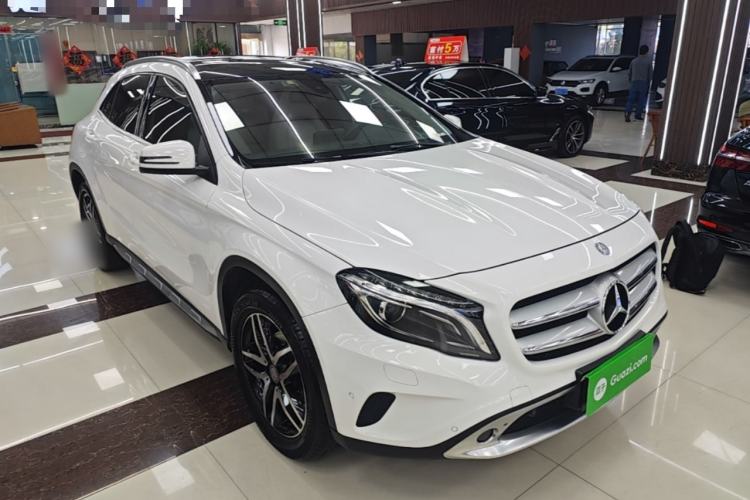 Used Mercedes-Benz GLA 2016 GLA 220 4MATIC Fashion Edition Front Right 45 Deg