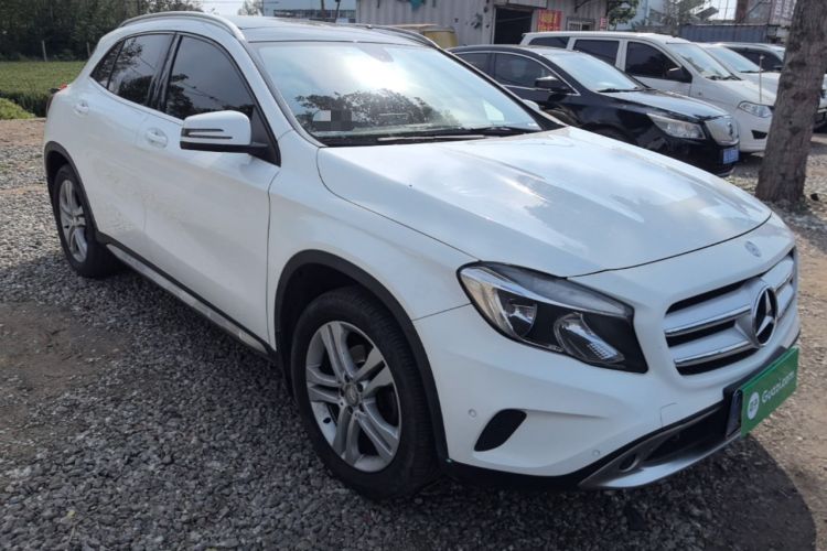 Used Mercedes-Benz GLA 2016 GLA 200 Sport Edition Front Right 45 Deg