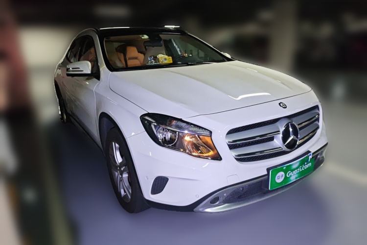 Used Mercedes-Benz GLA 2016 GLA 200 Sport Edition Front Right 45 Deg