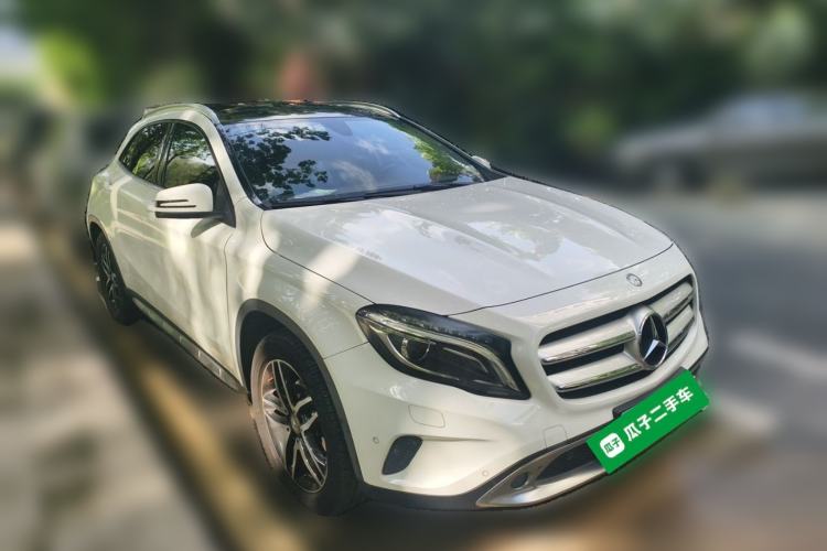 Used Mercedes-Benz GLA 2016 GLA 220 4MATIC Fashion Edition Front Right 45 Deg