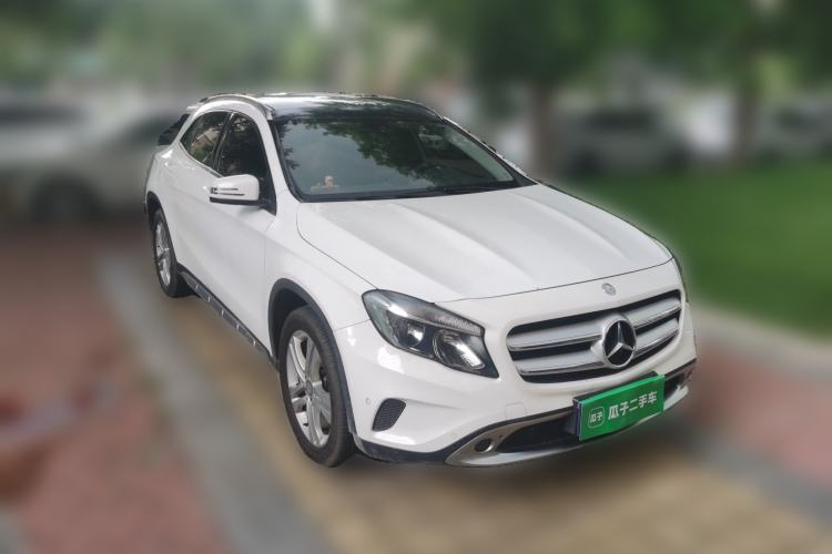 Used Mercedes-Benz GLA 2016 GLA 200 Sport Edition Front Right 45 Deg