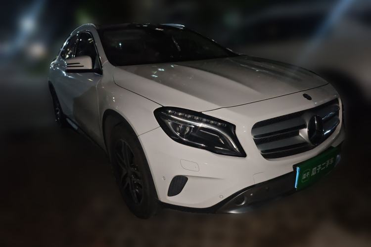 Used Mercedes-Benz GLA 2016 GLA 220 4MATIC Fashion Edition Front Right 45 Deg