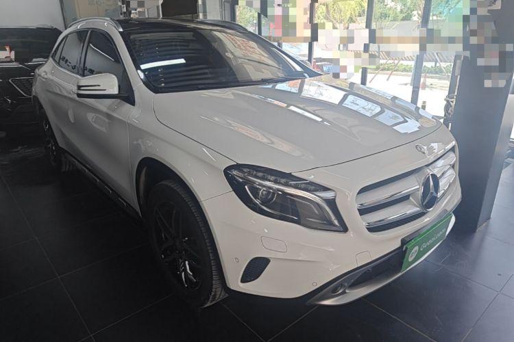 Used Mercedes-Benz GLA 2016 GLA 220 4MATIC Fashion Edition Front Right 45 Deg