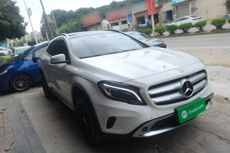 Used Mercedes-Benz GLA 2016 GLA 220 4MATIC Fashion Edition Front Right 45 Deg
