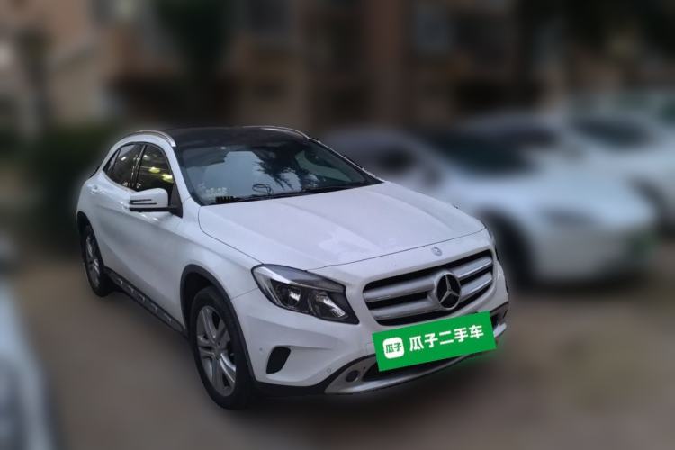 Used Mercedes-Benz GLA 2016 GLA 200 Sport Edition Front Right 45 Deg