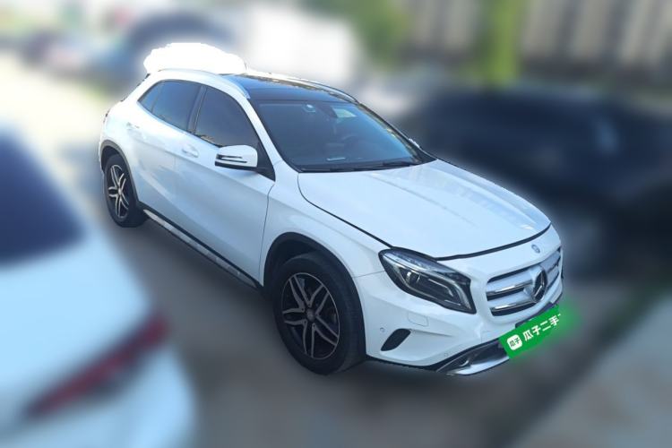 Used Mercedes-Benz GLA 2016 GLA 200 Fashion Model Front Right 45 Deg