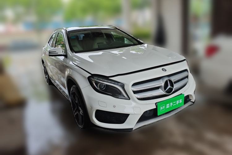 Used Mercedes-Benz GLA 2016 GLA 200 Fashion Model Front Right 45 Deg