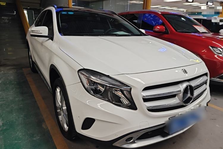 Used Mercedes-Benz GLA 2016 GLA 200 Fashion Model Front Right 45 Deg