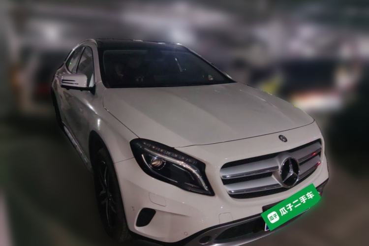 Used Mercedes-Benz GLA 2016 GLA 200 Fashion Model Front Right 45 Deg