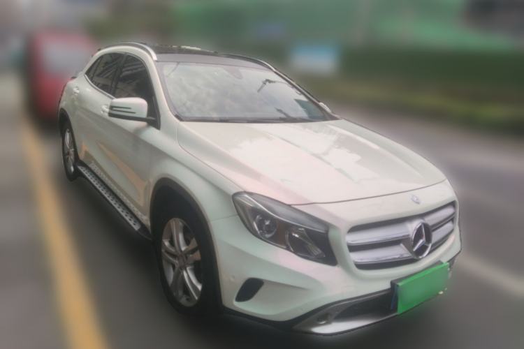 Used Mercedes-Benz GLA 2016 GLA 200 Sport Edition Front Right 45 Deg