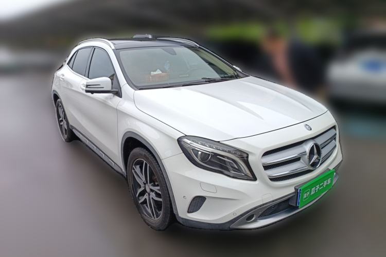 Used Mercedes-Benz GLA 2016 GLA 200 Fashion Model Front Right 45 Deg