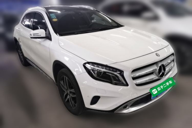 Used Mercedes-Benz GLA 2016 GLA 200 Fashion Model Front Right 45 Deg