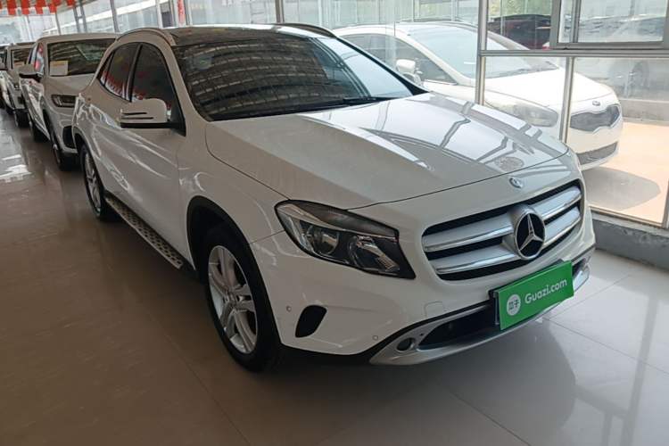 Used Mercedes-Benz GLA 2016 GLA 200 Sport Edition Front Right 45 Deg
