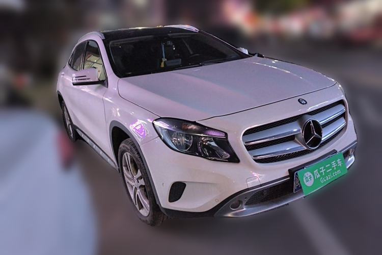 Used Mercedes-Benz GLA 2016 GLA 200 Sport Edition Front Right 45 Deg