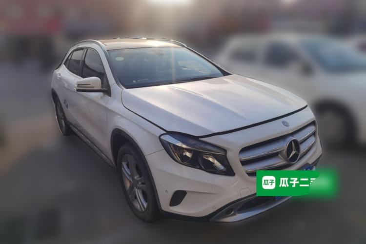 Used Mercedes-Benz GLA 2016 GLA 200 Sport Edition Front Right 45 Deg