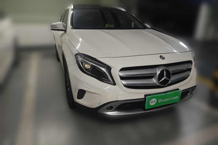 Used Mercedes-Benz GLA 2016 GLA 220 4MATIC Fashion Edition Front Right 45 Deg