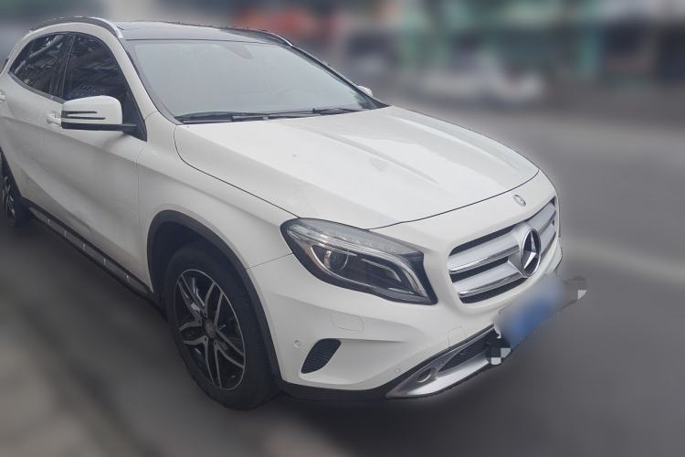 Used Mercedes-Benz GLA 2016 GLA 220 4MATIC Fashion Edition Front Right 45 Deg